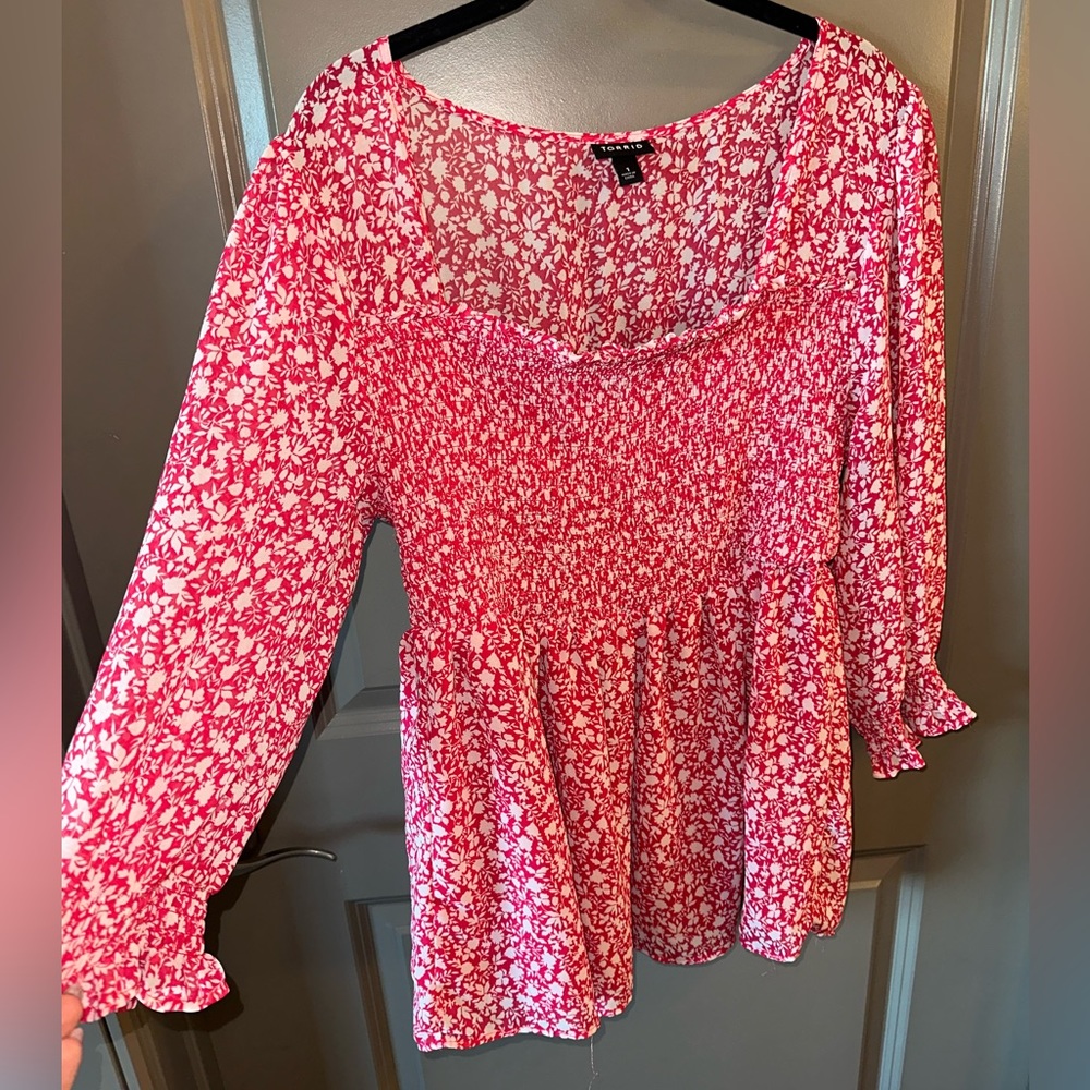 Square neck torrid blouse